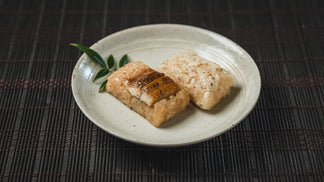 鯛おこわうなぎおこわ皿盛り付け